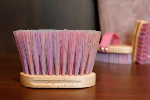 Online Brosse pour le corps Licorne Sammy Kids - Kentucky - Ergonomique et légère Bouchons De Pansage