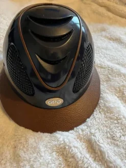 Online casque GPA first lady leather taille 58 Femme Protections De Tête·Casques D'équitation|Tenue D'Équitation Femme·Casques D'équitation Femme