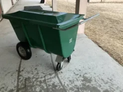 Discount Chariot à granulés marque Equiphorse 420 L Matériel Pour L'Alimentation·Chariots Et Coffres à Grains