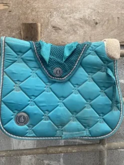 Ensemble tapis bonnet Félix buhler bleu Tapis De Dressage|Tapis De Cso