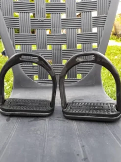 New Etrier junior Etriers Et Accessoires