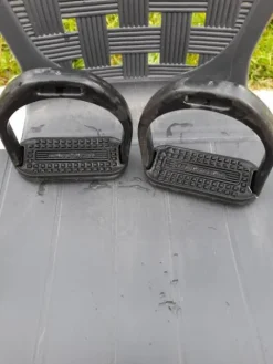 New Etrier junior Etriers Et Accessoires