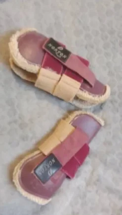 New Guêtre taille poney bordeaux moumoute beige Guêtres