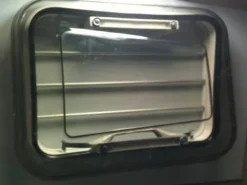 New Lanterneau avec grille pour van et camion chevaux - 350 x 500 mm Pièces Détachées Van Et Camion