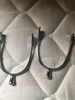 Online Éperons jamais servit Eperons|Éperons