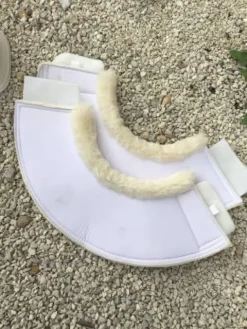 Online Plusieures cloches neuves et occasions Eskadron,Zandona Cloches Et Protèges-Glomes