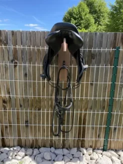 Porte selle Rangement De La Sellerie·Porte-selles