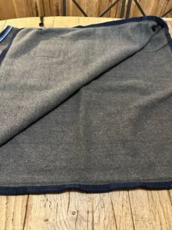 Discount SUPERBE COUVRE REINS EN LAINE Couvre-Reins