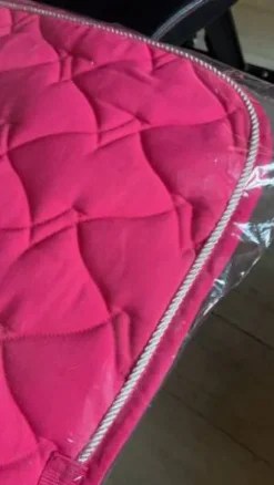 Best Superbe tapis, rose, fuchsia, dressage Tapis De Dressage