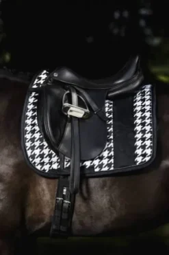 Outlet Tapis Big Square Glossy Essence 2022 - Tapis De Dressage|Tapis De Selle