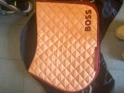 Outlet Tapis cheval  très bon état marque BOSS Tapis De Dressage|Tapis De Cso