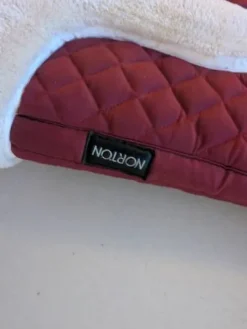 Outlet Tapis de selle Norton Bordeaux Tapis De Dressage|Tapis De Cso