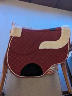 Outlet Tapis de selle Norton Bordeaux Tapis De Dressage|Tapis De Cso