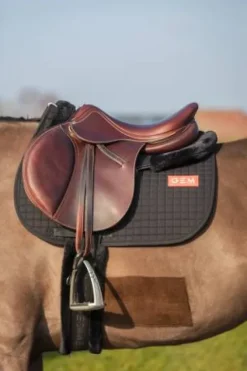 Discount Tapis de selle Obstacle LEO - Tapis De Cso|Tapis De Selle