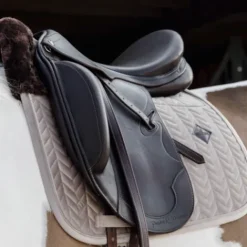 Outlet Tapis de selle Skin-Friendly Velvet - Kentucky Tapis De Dressage|Tapis De Cso