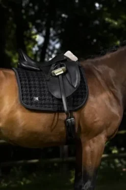 Outlet Tapis Velvet Stamp Essence 2022 - Tapis De Dressage|Tapis De Cso