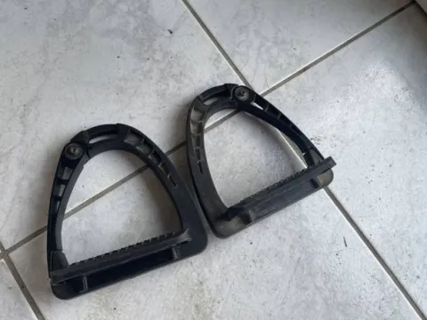 Hot Étrier Acavallo taille junior Etriers Et Accessoires