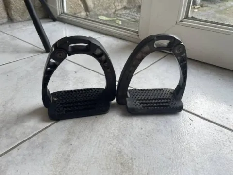 Hot Étrier Acavallo taille junior Etriers Et Accessoires