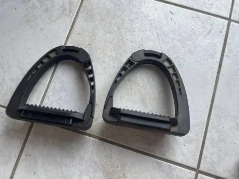 Hot Étrier Acavallo taille junior Etriers Et Accessoires